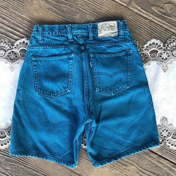 Men’s Vintage 90s Levi’s SilverTab Loose Fit Jean Shorts - Picture 1 of 4